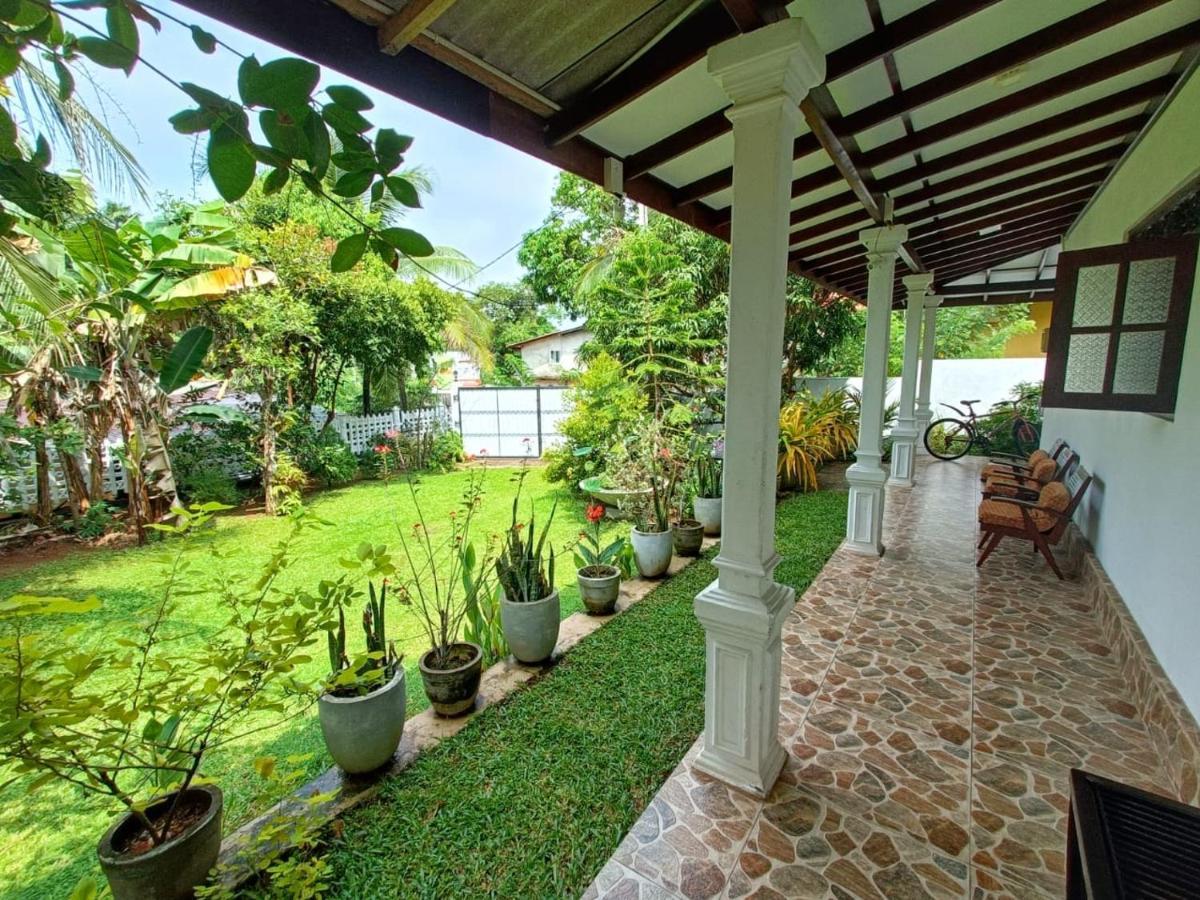 Dreams Villa Hikkaduwa Dış mekan fotoğraf